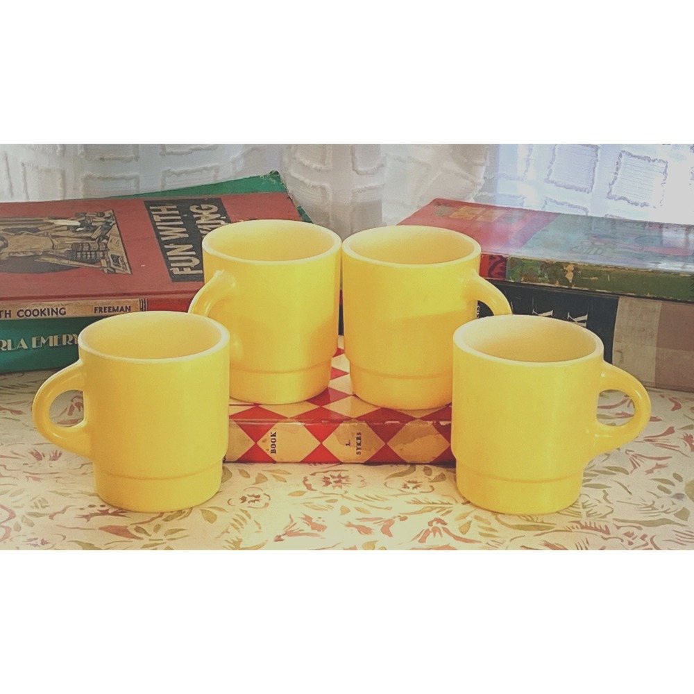 Vintage Set 4 Fire King Anchor Hocking Milk Glass Stacking Mug Cup Yellow MCM US